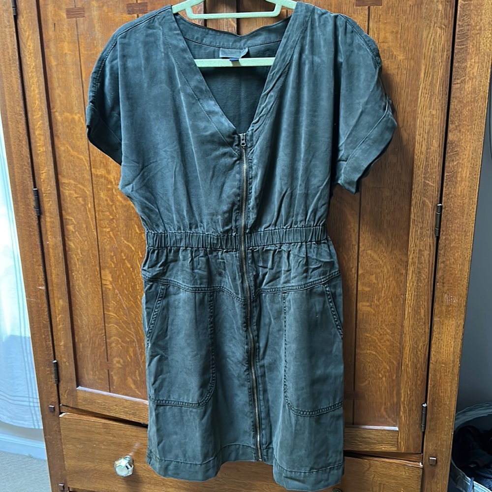 Green-grey Universal Thread utility dress, size small
